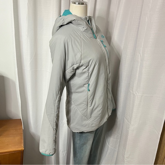 The North Face Ventrix Women’s Hoodie - Picture 3 of 11